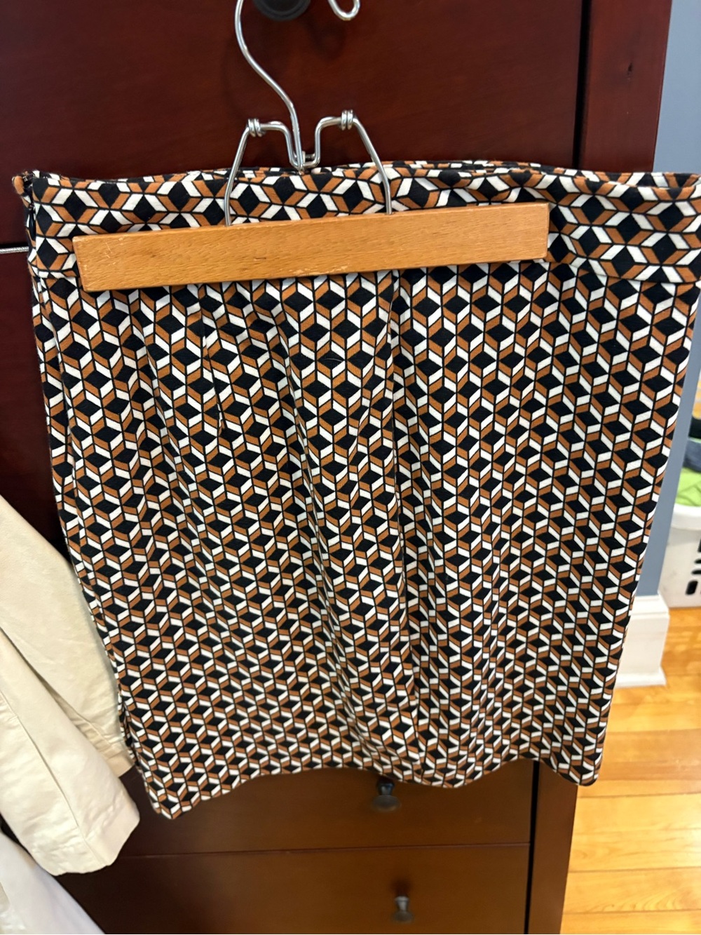 Ann Taylor Black, Tan & White Geometric Pencil Skirt
